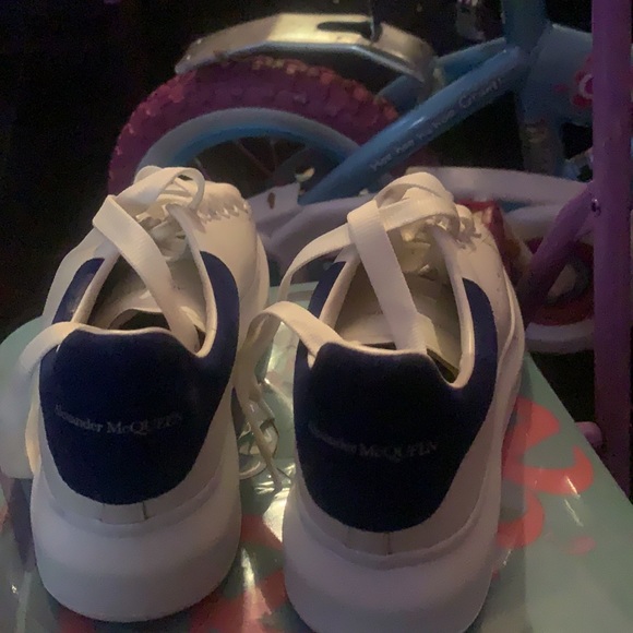 Alexander McQueen - Picture 7 of 9